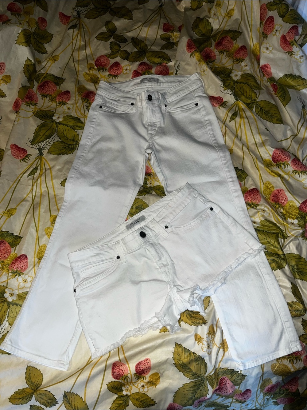 Rich & Skinny White Low Rise Cropped Straight Jeans + Cuttoffs  Lot of 2  Y2K